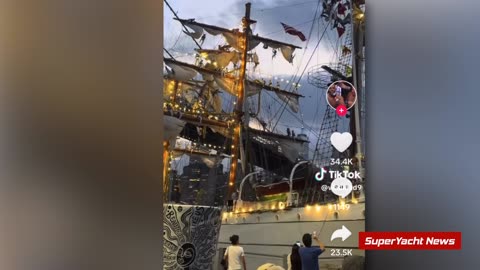 Fatalities as Mexican Naval Training Ship Crashes into Brooklyn Bridge NYC SY News Ep477
