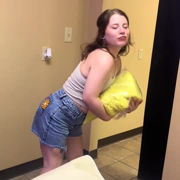 🍋 Unboxing Sexy Smooth Lemon Kiss Hard Wax in the USA | Satisfying @estheticsbysai 🍋