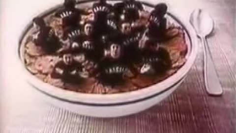 Commercial - Post Raisin Bran w singing people in giant bowl