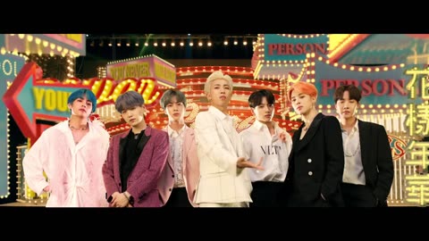 BTS (방탄소년단) '작은 것들을 위한 시 (Boy With Luv) (feat. Halsey)' Official MV