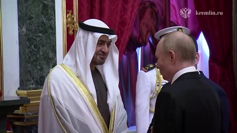 Владимир Путин и Мухаммед Аль Нахайян в Кремле. Кадры неформального общения