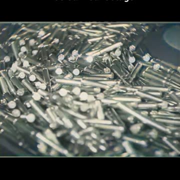 Women packing rifle rounds ⚙️ 1943 🏭 #ColourizedFootage