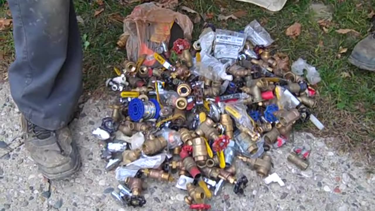 ROBERT, MEET YOUR NEW TENANT, ENJOY THE SHEA SHow