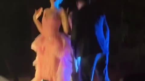 Miss Universo retirada del escenario en Tabasco tras baile espontáneo