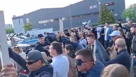 A tak wyglądało powitanie Rafała Trzaskowskiego w Toruniu