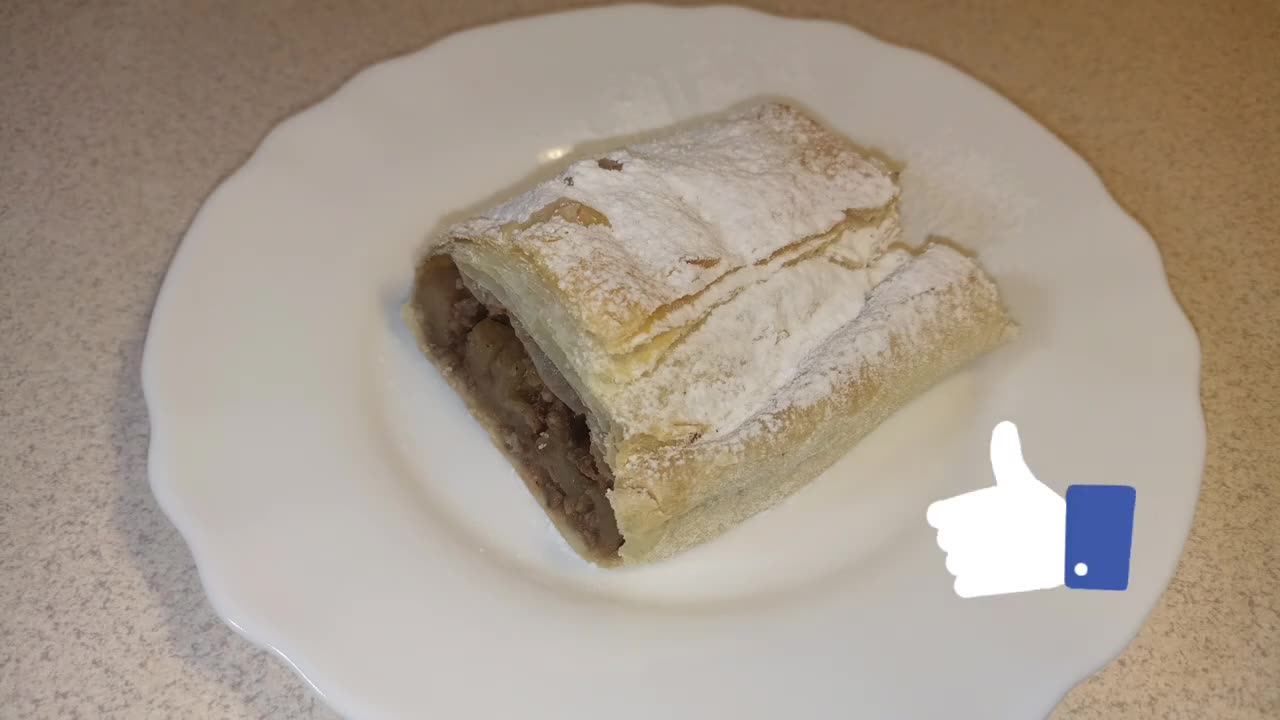 Apple strudel Яблучний штрудель