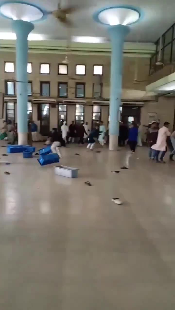 How much love, peace, respect and tolerance can you see in this mosque?