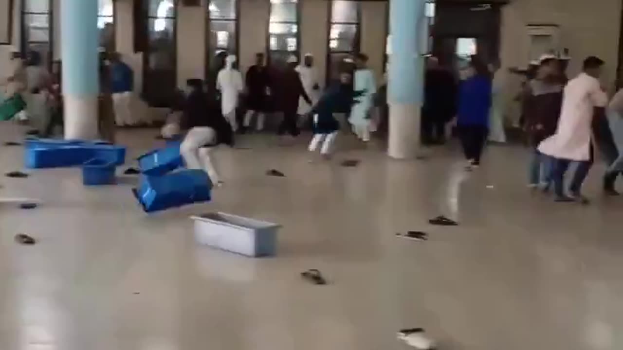 How much love, peace, respect and tolerance can you see in this mosque?