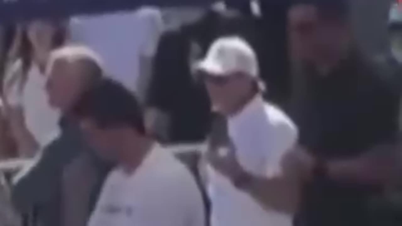 Charlie Kirk Security Secret Hand Signals SECONDS BEFORE ATTACK #charliekirk #security #Utah