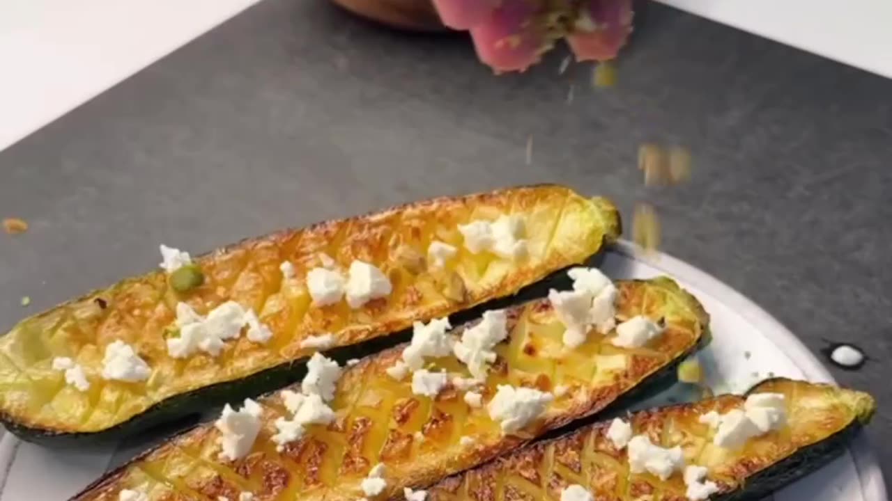 Zucchini with Garlic Sauce with Feta