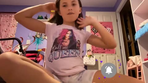 THIS STRETCHING & JUMP WORKOUT WITH DAHLILA WILL PUSH YOU TO YOUR LIMIT 😳🔥