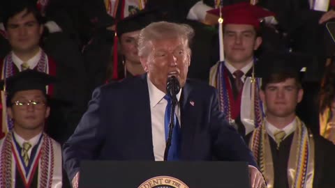 Trump: “We believe in the SEC and the USA”