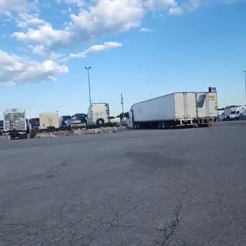 FORT WAYNE TRAVEL PLAZA #ourtruckinglife #trucking #reallifetruckers #truckdriver #atruckerslife