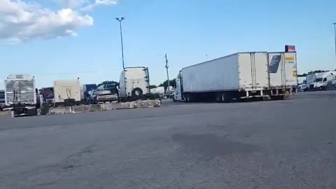 FORT WAYNE TRAVEL PLAZA #ourtruckinglife #trucking #reallifetruckers #truckdriver #atruckerslife