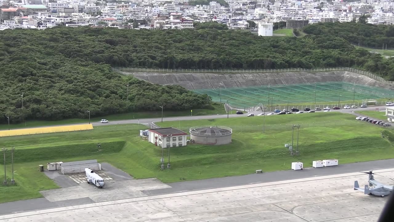 1st MAW holds "elephant walk" on MCAS Futenma