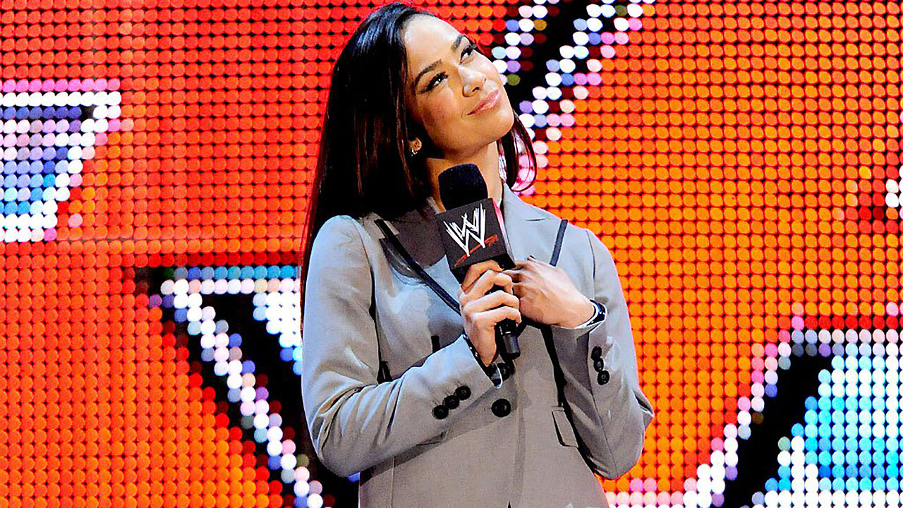 Huge Update on AJ Lee’s Possible WWE Return!
