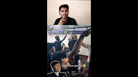 khana banne per sabhi aadami naachne Lage