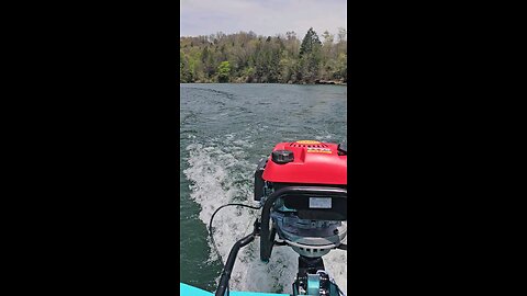 7hp rato outboard on the water