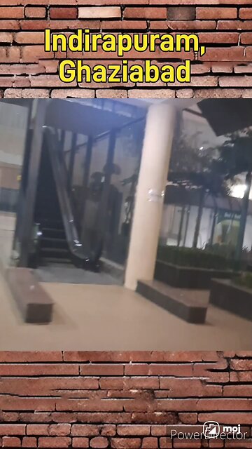 Join me in exploring this urban ghost town! #EmptyMall #ShoppingCentre #UrbanExploration #QuietVibe