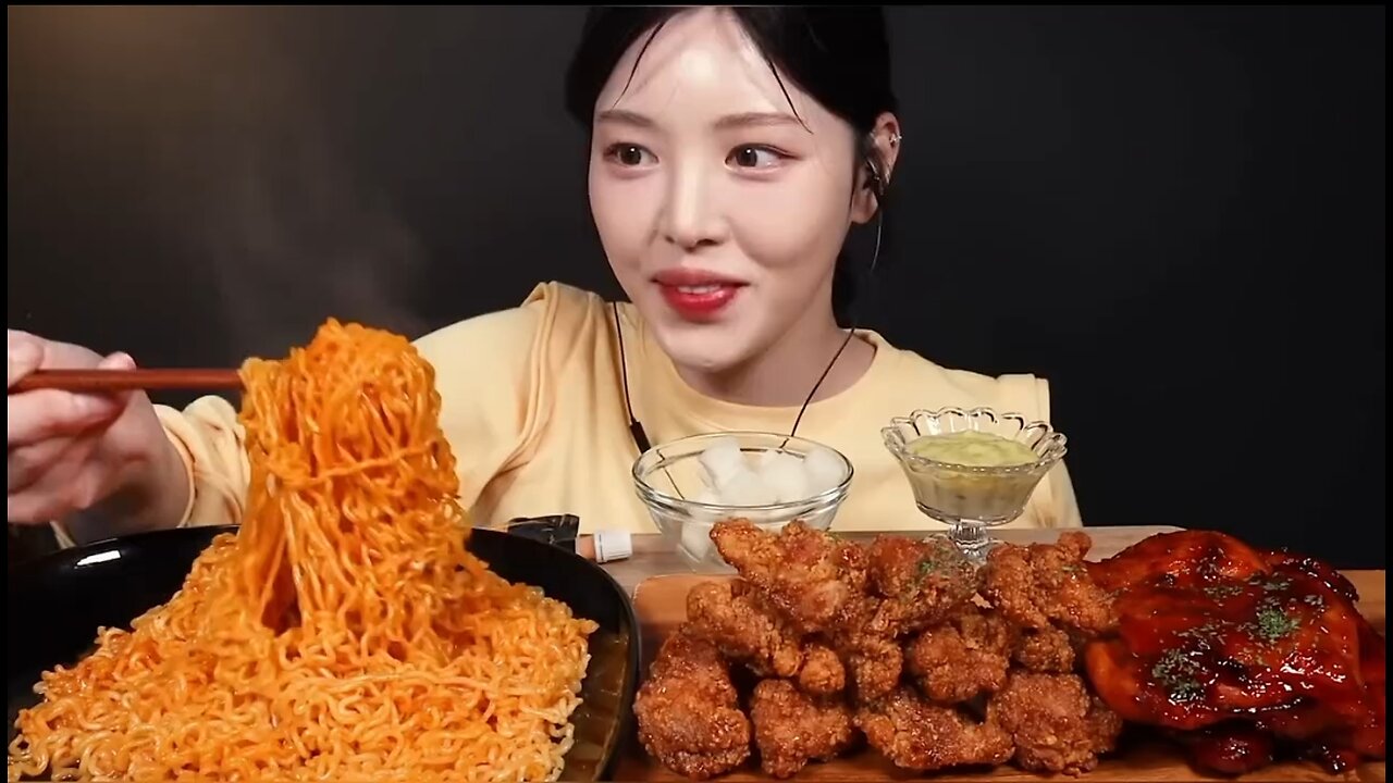 Cheese Fried Ramen with Crispy Fried Chicken and Spicy Grilled Chicken