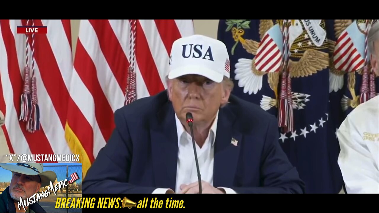 BREAKING NEWS:📣 President Trump smoking the PRESS again.