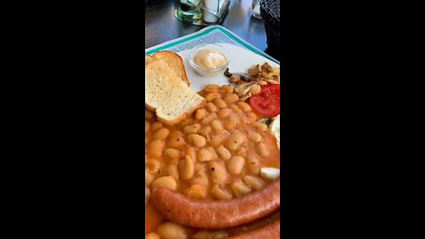 Full English vibes to start the day right. Who’s joining?