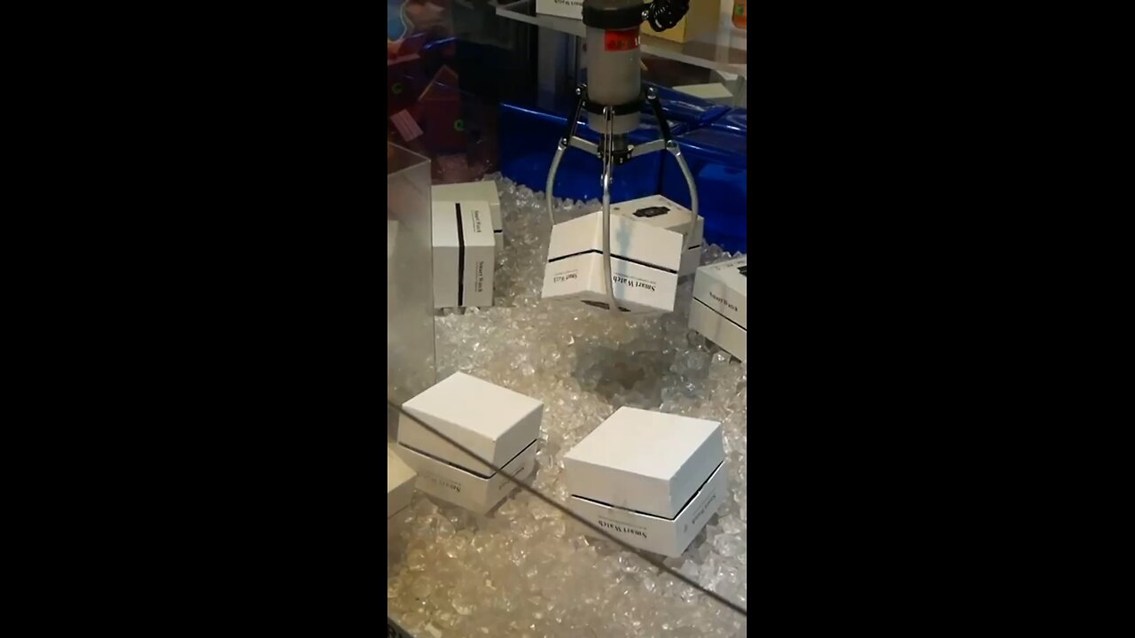 Apple Watch Claw Machine! 🍎