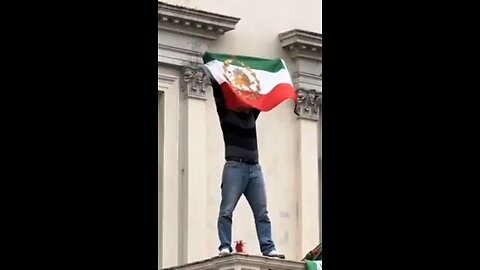 ფეისბუქი. ლონდონი: ირანის ლეგიტიმური დროშა, რომელიც შეეწირა 1979 წლის რევოლუციას. 11. 01. 2026