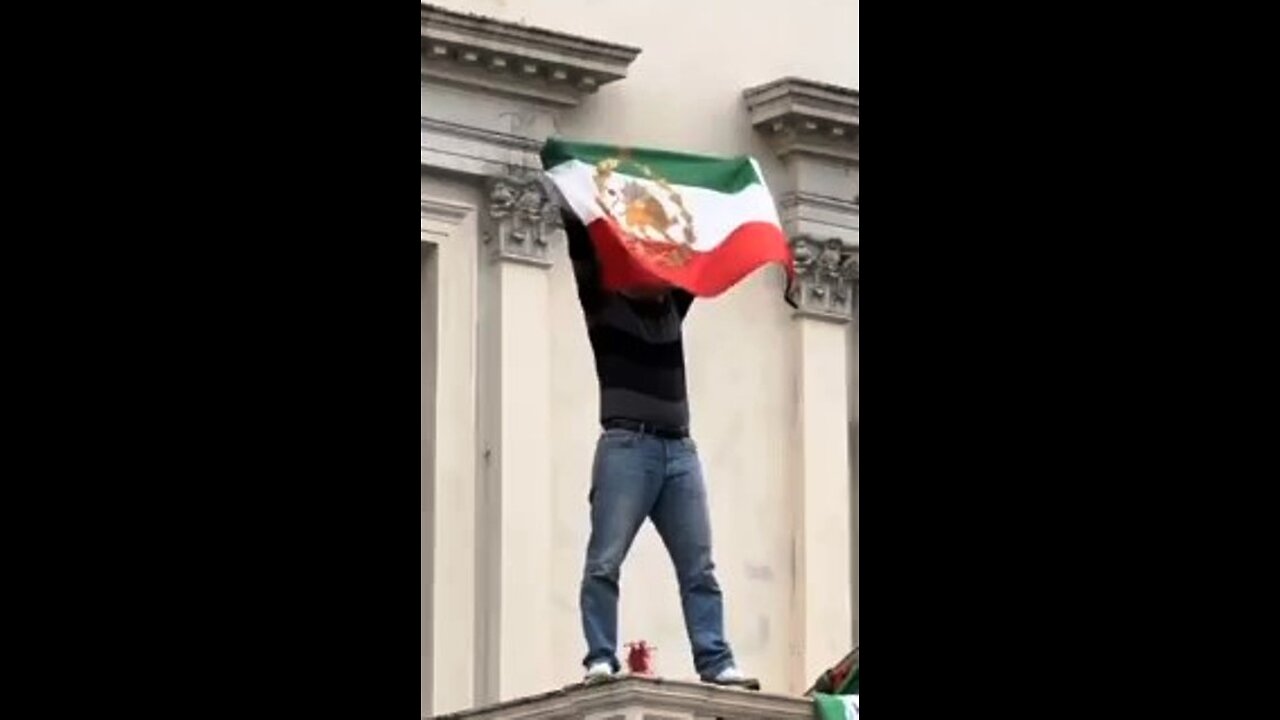 ფეისბუქი. ლონდონი: ირანის ლეგიტიმური დროშა, რომელიც შეეწირა 1979 წლის რევოლუციას. 11. 01. 2026