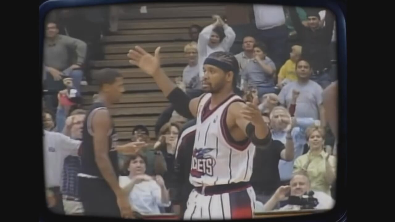 Moochie Norris 10 Pts 17 Assists Vs. Bulls, 2001-02.