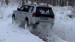 Mitsubishi Pajero Sport V6 vs Snow Hill 💪