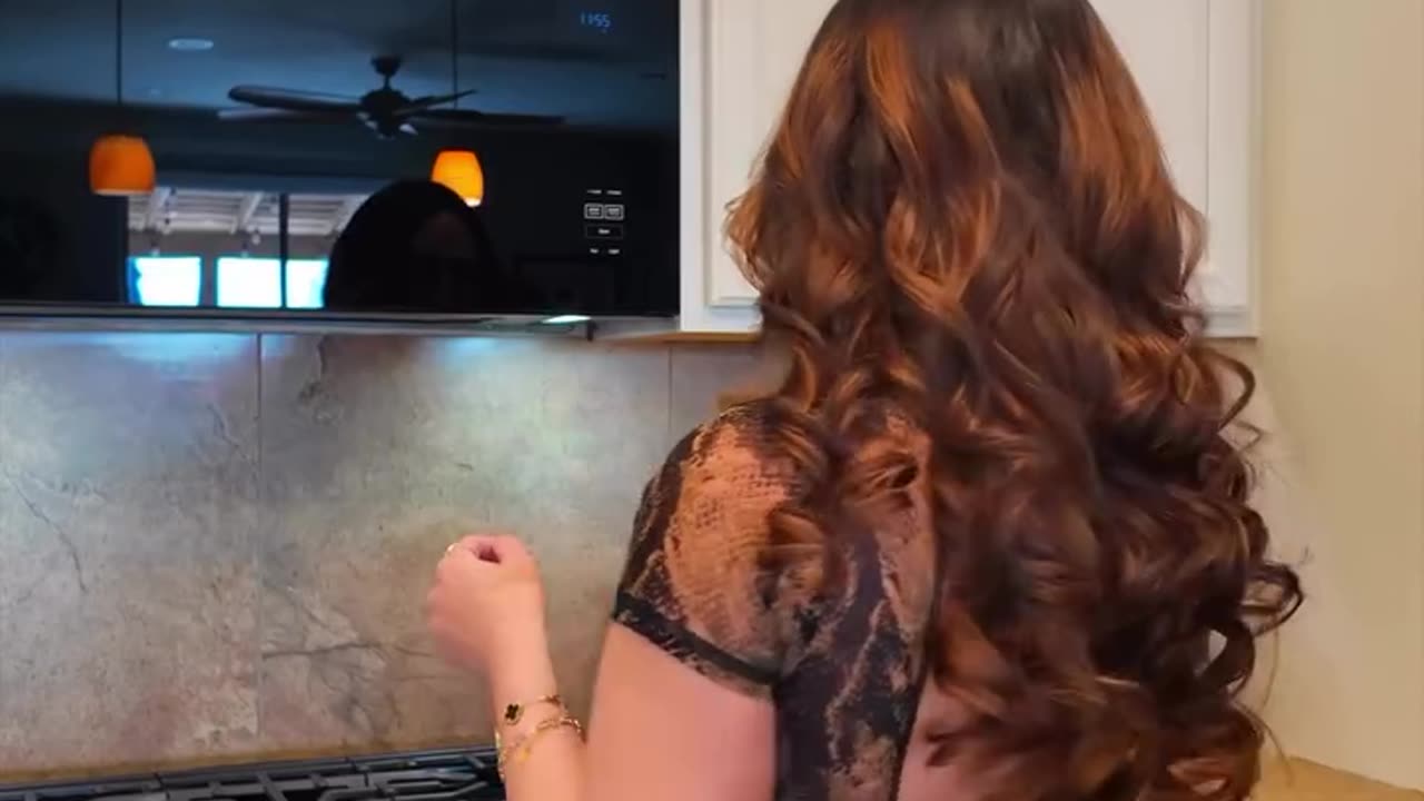 🍑 Hypnotized 😵‍💫