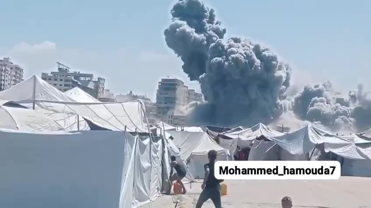 Following an evacuation warning, the Israeli Air Force leveled a high-rise building in Gaza City