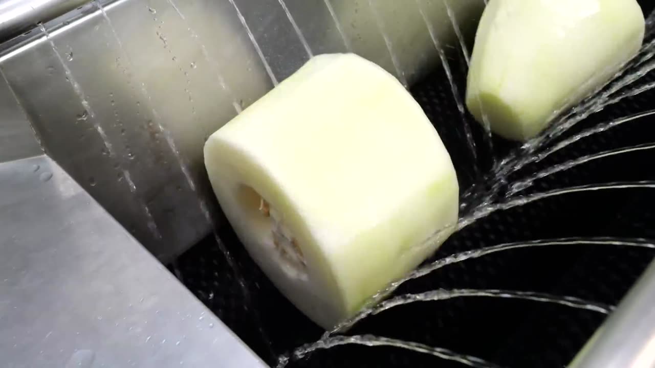 Winter melon cutting and produce tea
