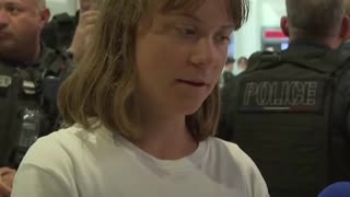 Greta Thunberg llega a París tras ser expulsada de Israel