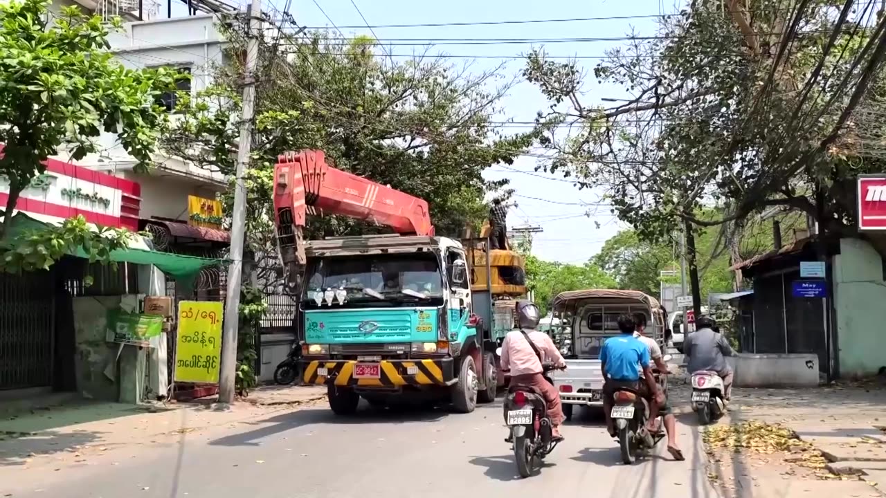 Earthquake survivor feels abandoned by Myanmar authorities