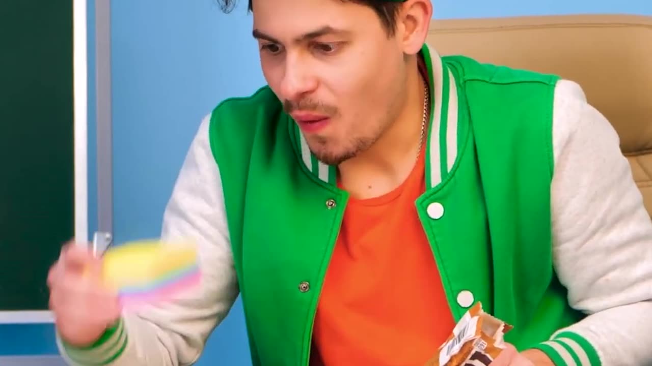 HOW TO ORGANIZE SCHOOL SUPPLIES AND SNEAK SWEETS _SHORTS