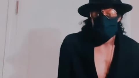 Michael Jackson - Call Me TMZ