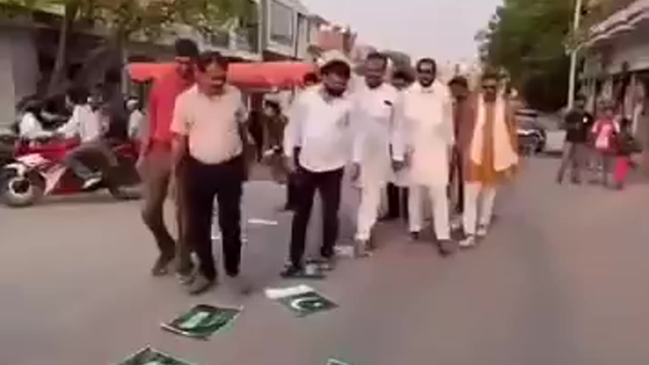 Hindus are walking on the Kalema. Along with Jai Shri Ram slogan!!