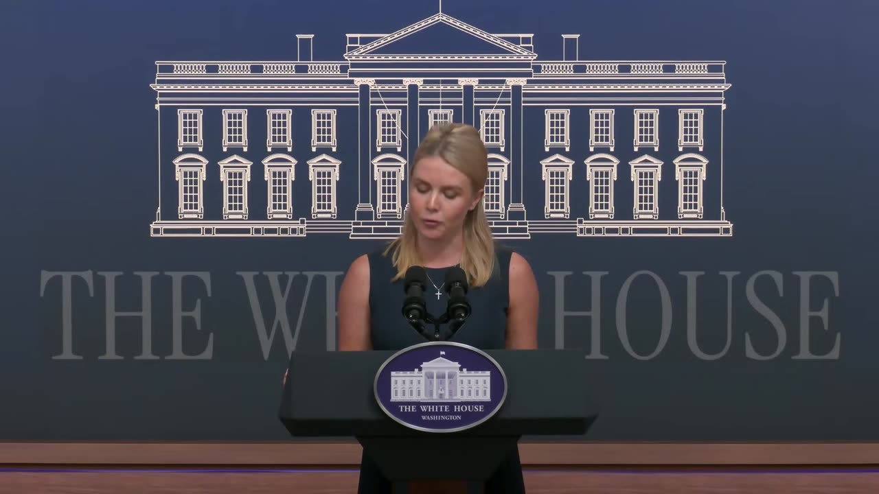Press Secretary Karoline Leavitt Briefs Members of the New Media, Apr. 30, 2025