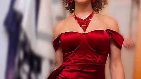 We will admire the beauty this tgirl