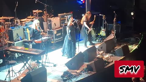 #ShittyMillennialVideos 📱📹🎬 Kaelan Mikla - Stjörnuljós 🌟 @ Roseland Theater Portland, OR 03/10/2025
