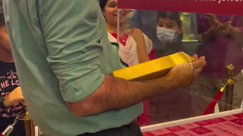 He was able to pull out that gold from its place 💰💪😮🔥