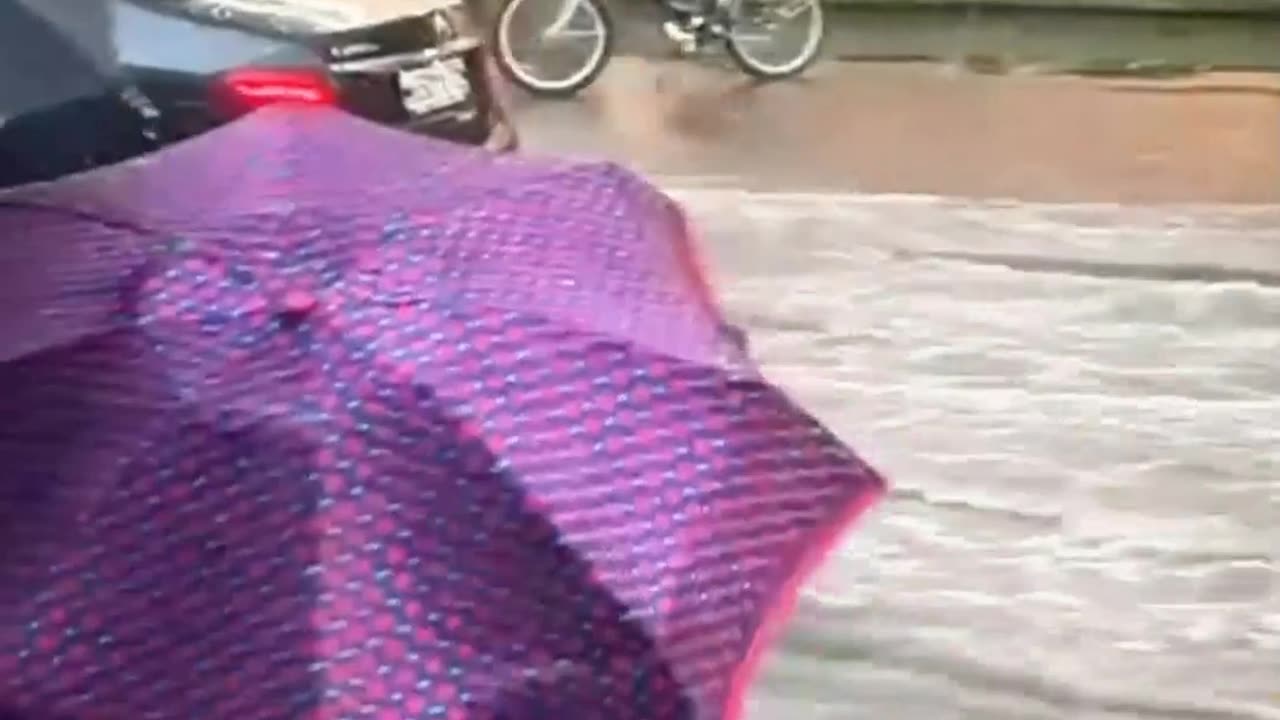 KRUPOBITÍ, BOUŘE A SILNÝ VÍTR V MOSKVĚ 12.7.2025