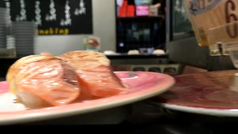 Running Sushi, sushi, japanese food