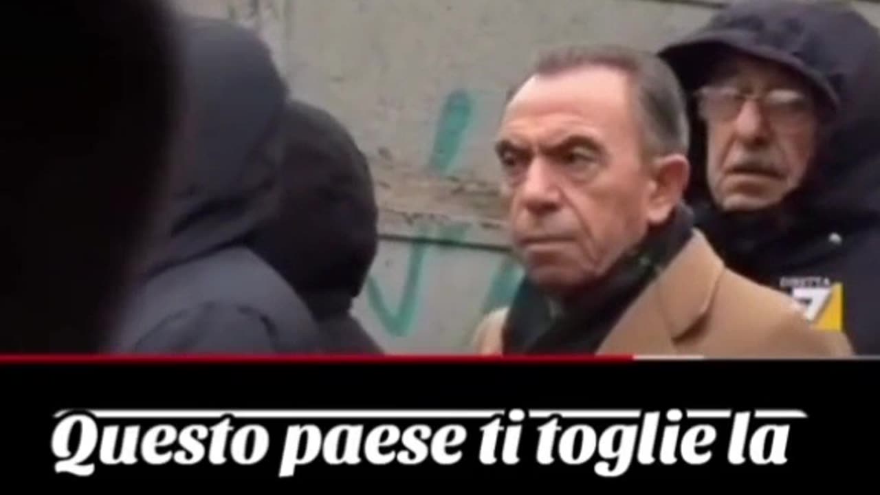 Questo paese ti toglie la tua dignità.