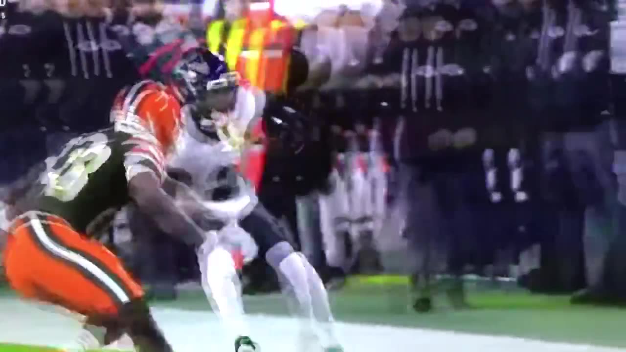 Browns backup QB #12 S. Sanders is a bum!