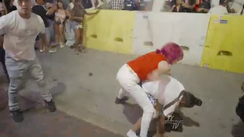 Fight breaks out 6th Street 5-3-2025 Austin TX