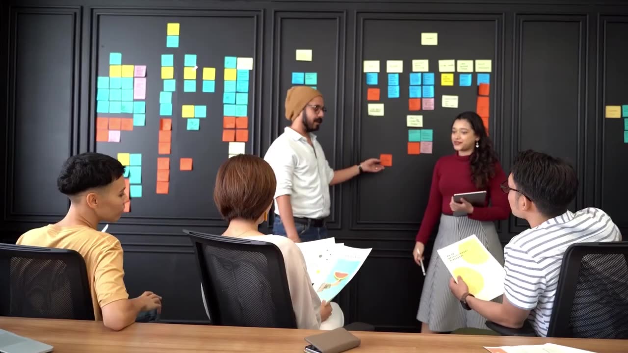 LEARN PROFESSIONAL MARKETING WITH US.