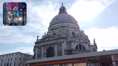 GRAEME EDGE BAND - EVERYBODY NEEDS SOMEBODY - 1977 - VIDEO VENICE CANAL